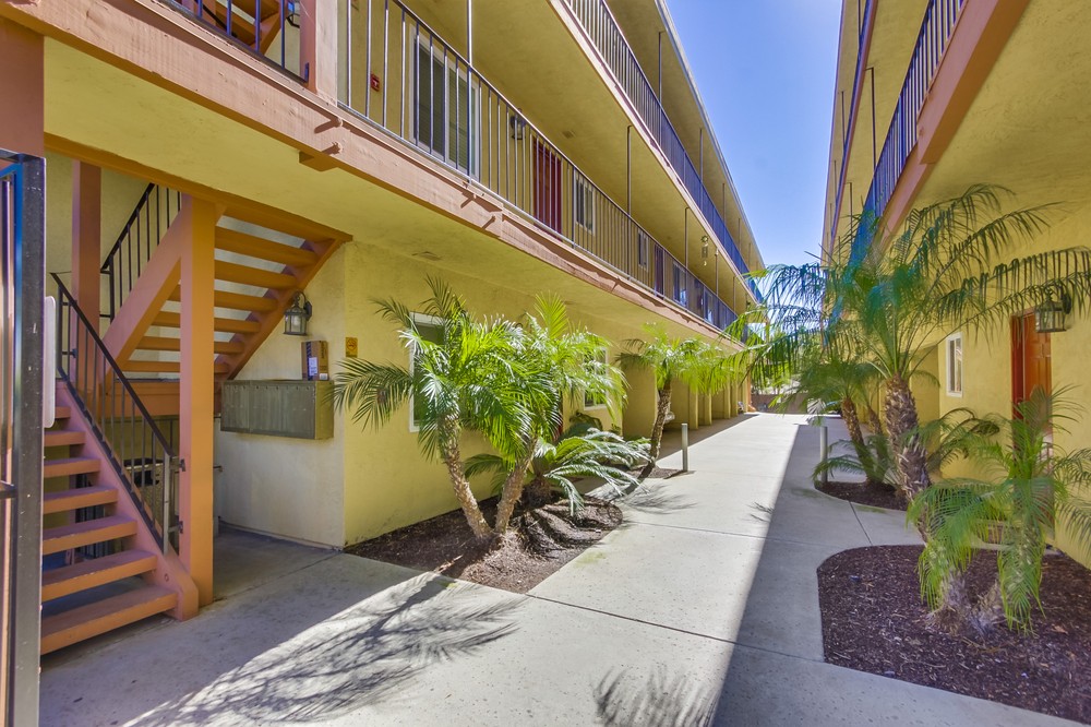 Virtual tour photo 8 of 20 for 3075 B St