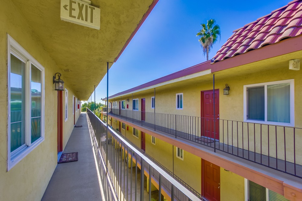Virtual tour photo 10 of 20 for 3075 B St