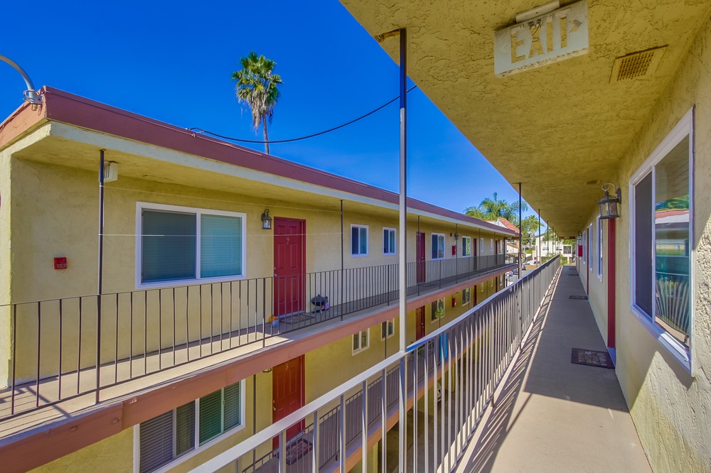 Virtual tour photo 11 of 20 for 3075 B St