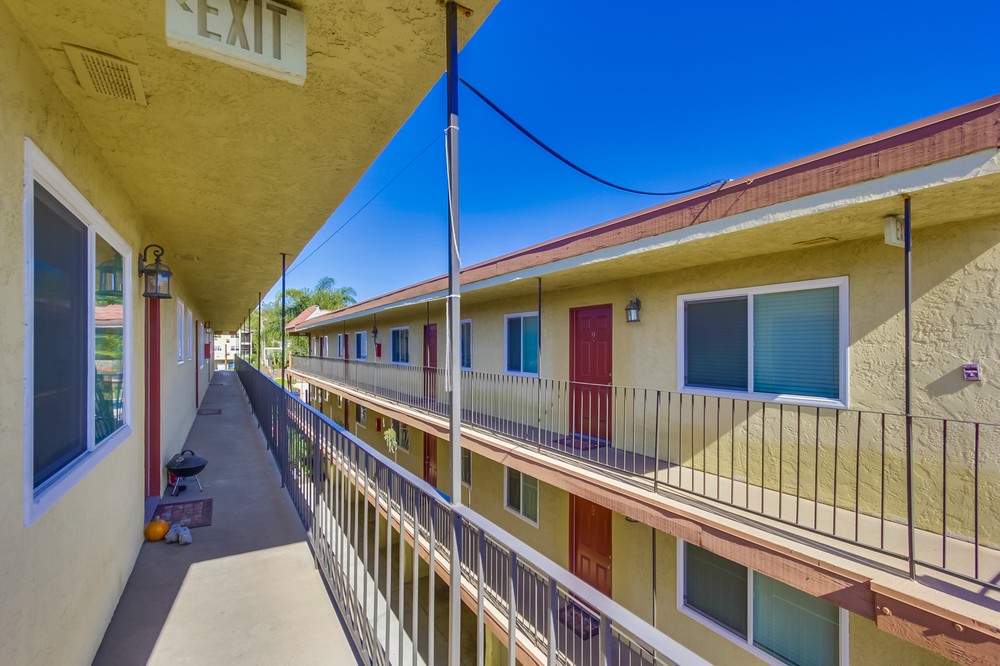Virtual tour photo 12 of 20 for 3075 B St