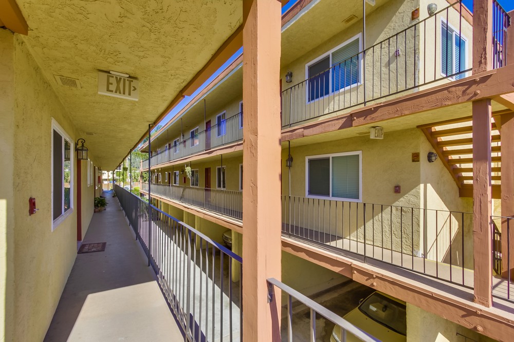 Virtual tour photo 14 of 20 for 3075 B St