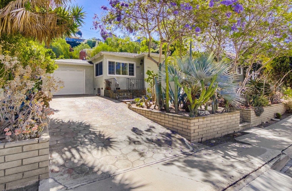 Virtual tour photo 3 of 51 for 3075 Dove St