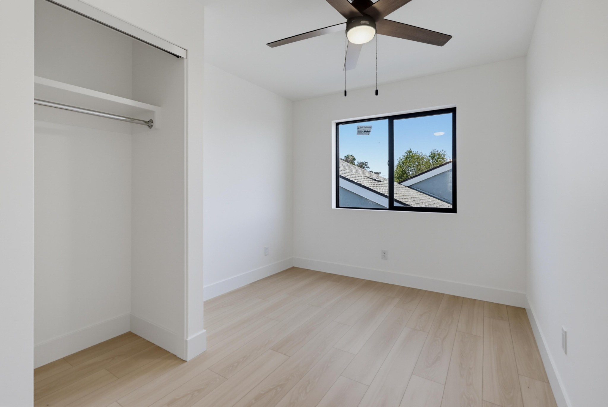 Virtual tour photo 21 of 27 for 3075 Hawthorn St