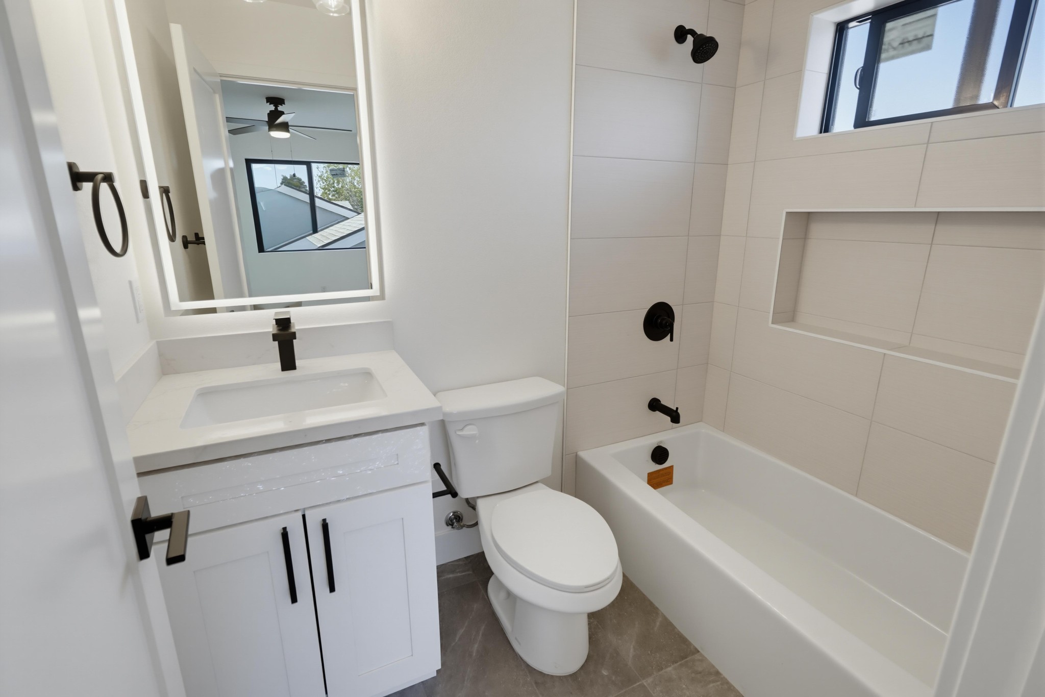 Virtual tour photo 26 of 27 for 3075 Hawthorn St