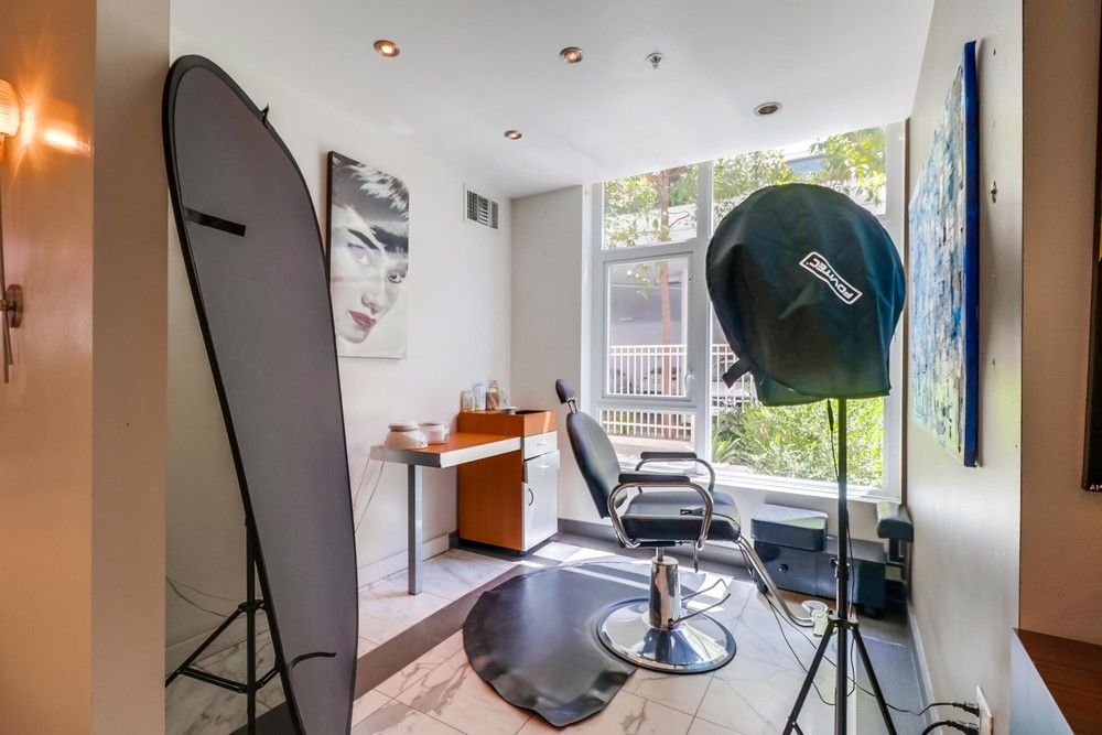 Virtual tour photo 21 of 28 for 3076 Fifth Ave