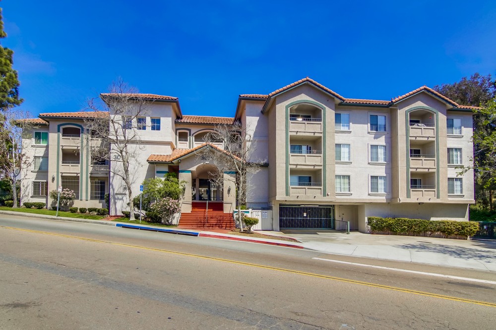 Virtual tour photo 3 of 37 for 3078 Broadway #104