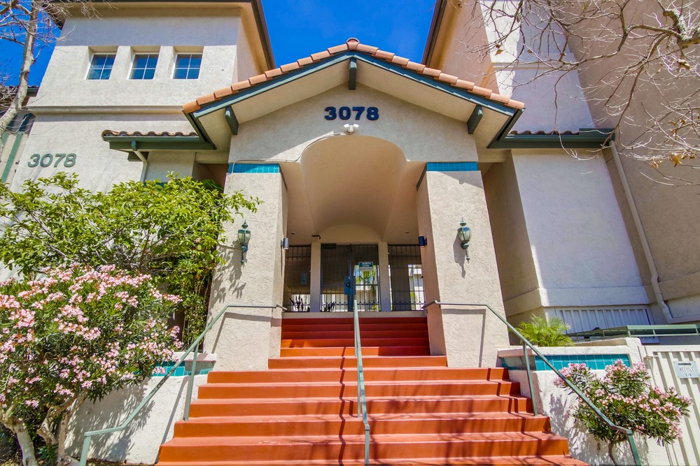 Virtual tour photo 6 of 37 for 3078 Broadway #104