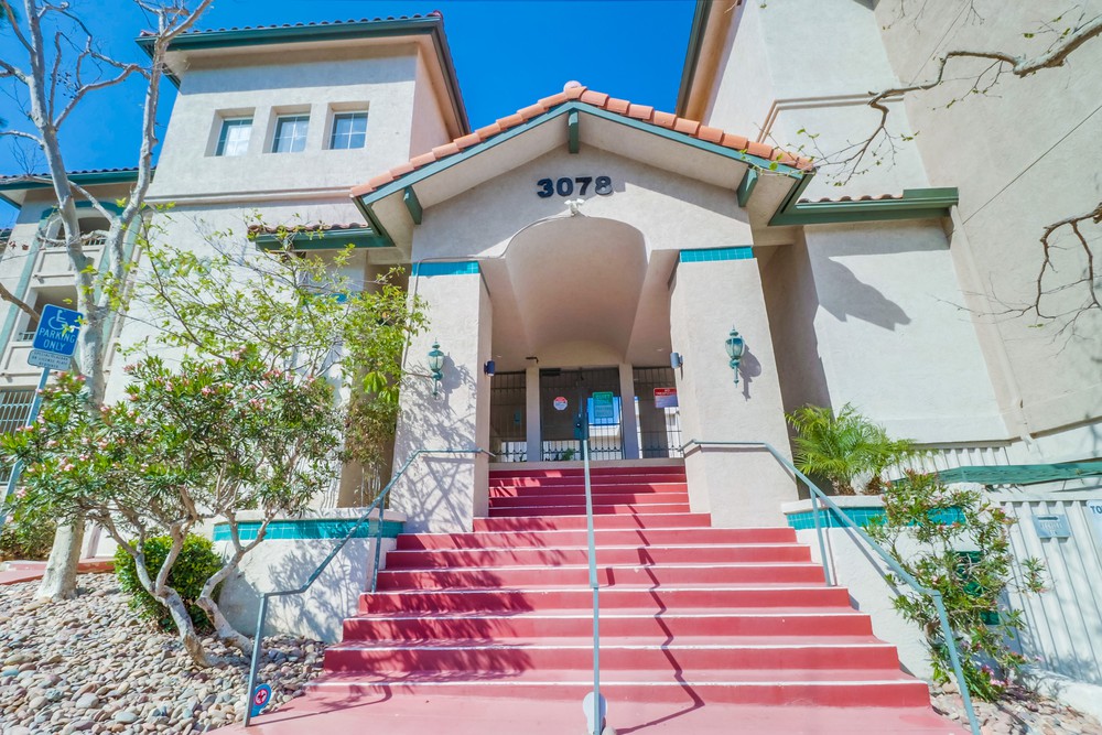 Virtual tour photo 3 of 37 for 3078 Broadway