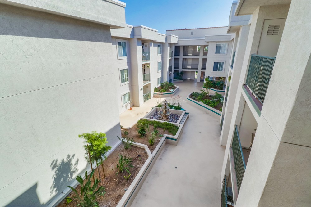 Virtual tour photo 6 of 37 for 3078 Broadway