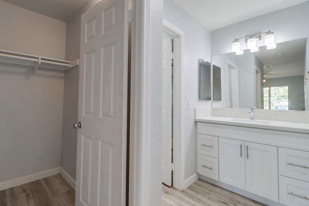 Virtual tour photo 26 of 37 for 3078 Broadway