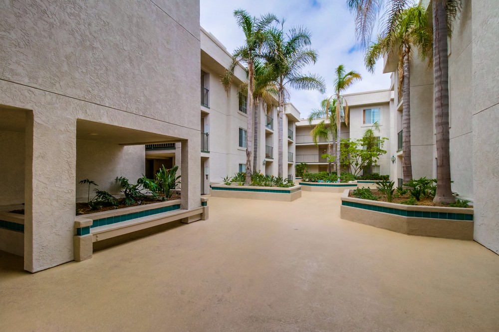 Virtual tour photo 5 of 36 for 3078 Broadway #207