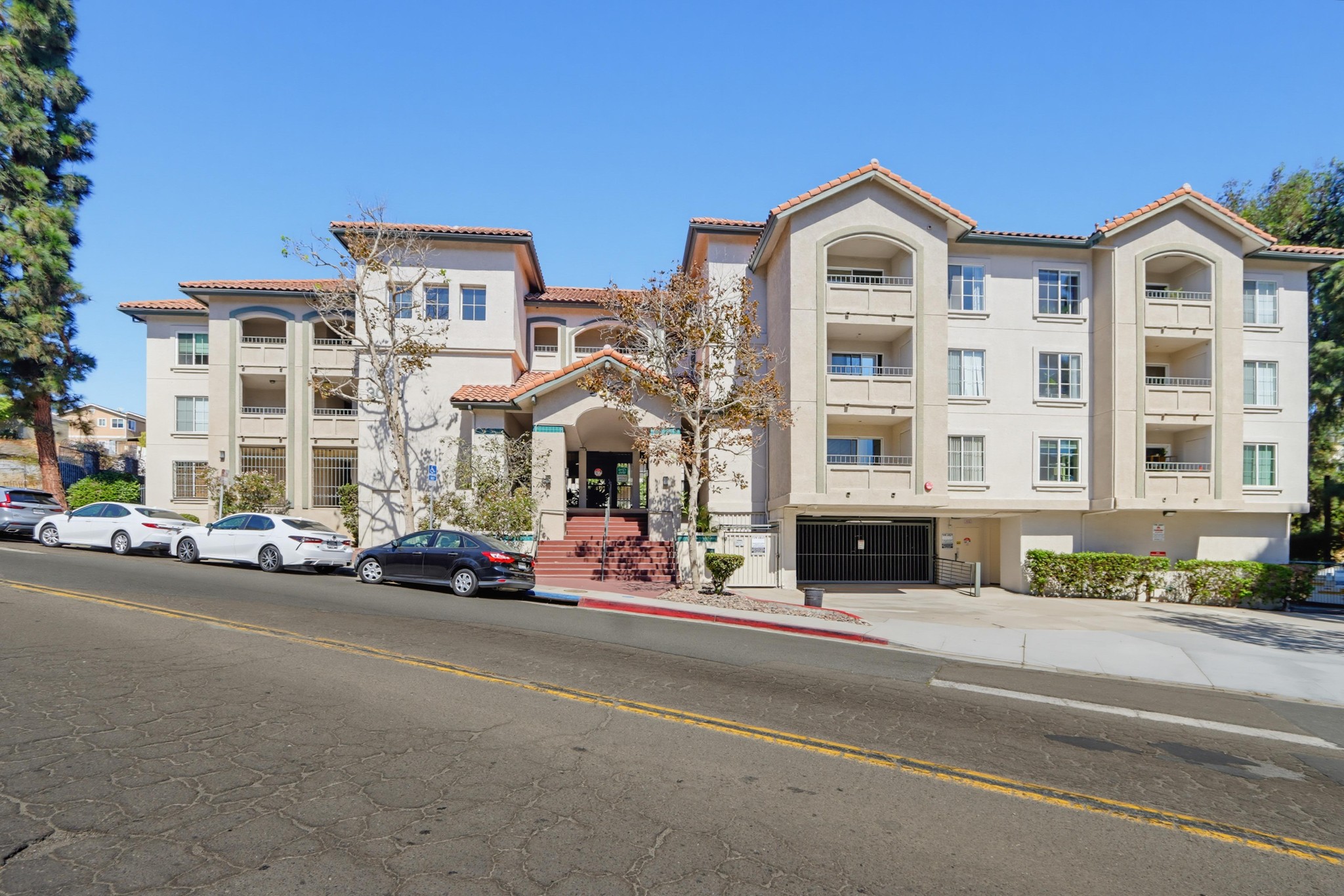 Virtual tour photo 1 of 30 for 3078 Broadway Unit 108