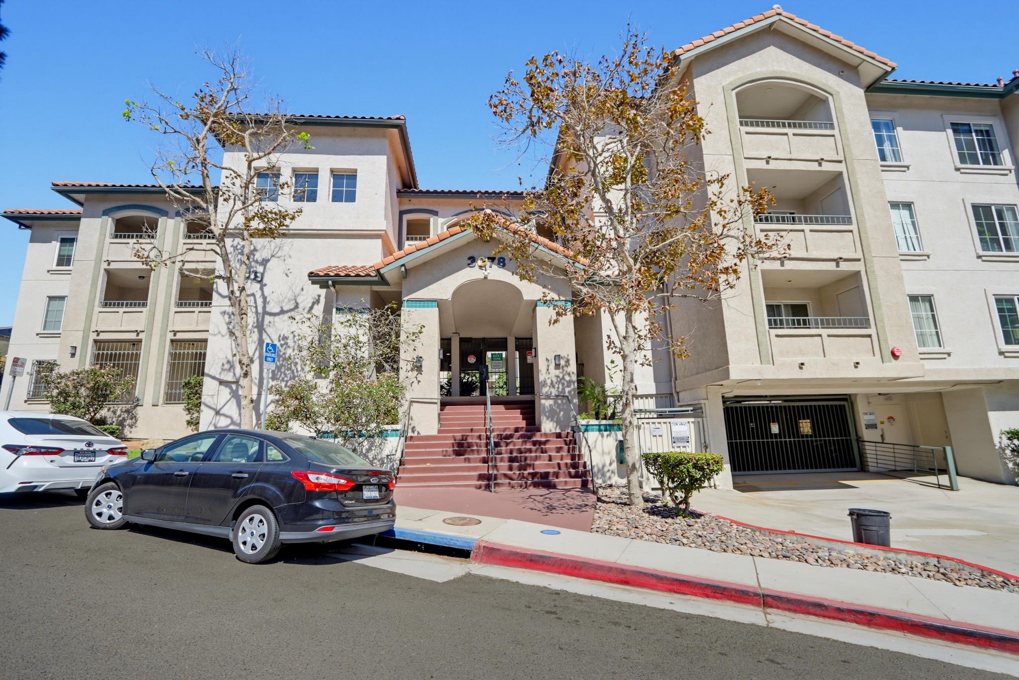 Virtual tour photo 4 of 30 for 3078 Broadway Unit 108