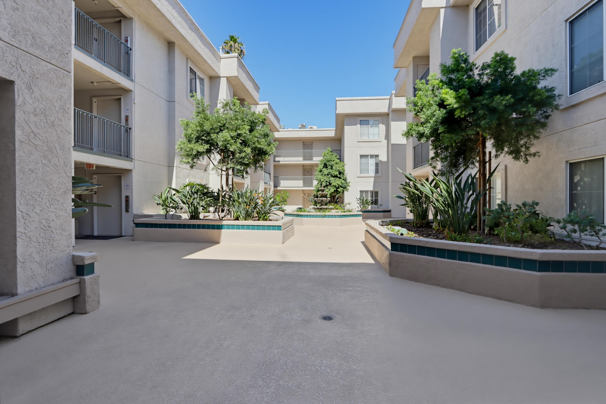Virtual tour photo 7 of 30 for 3078 Broadway Unit 108