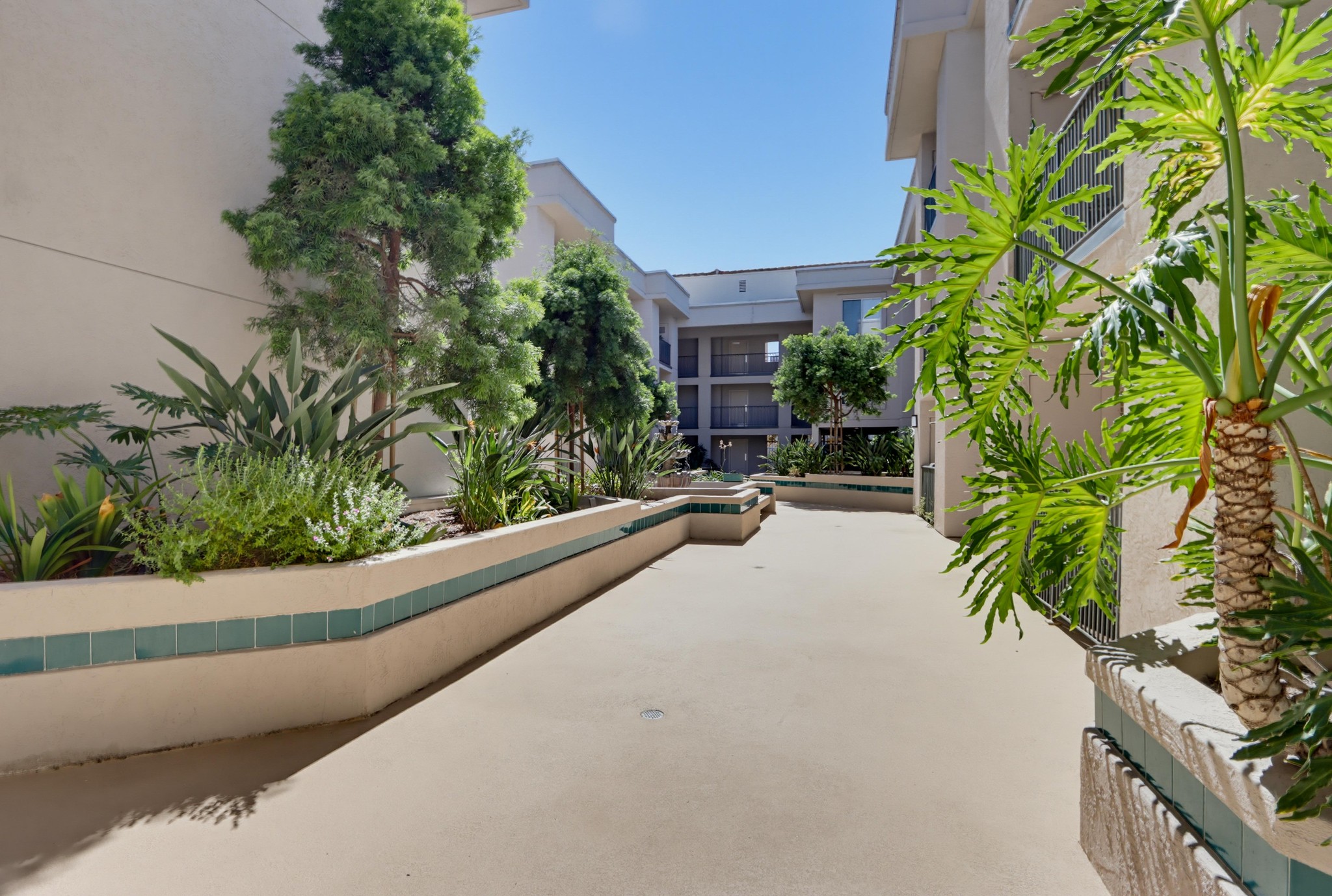 Virtual tour photo 9 of 30 for 3078 Broadway Unit 108