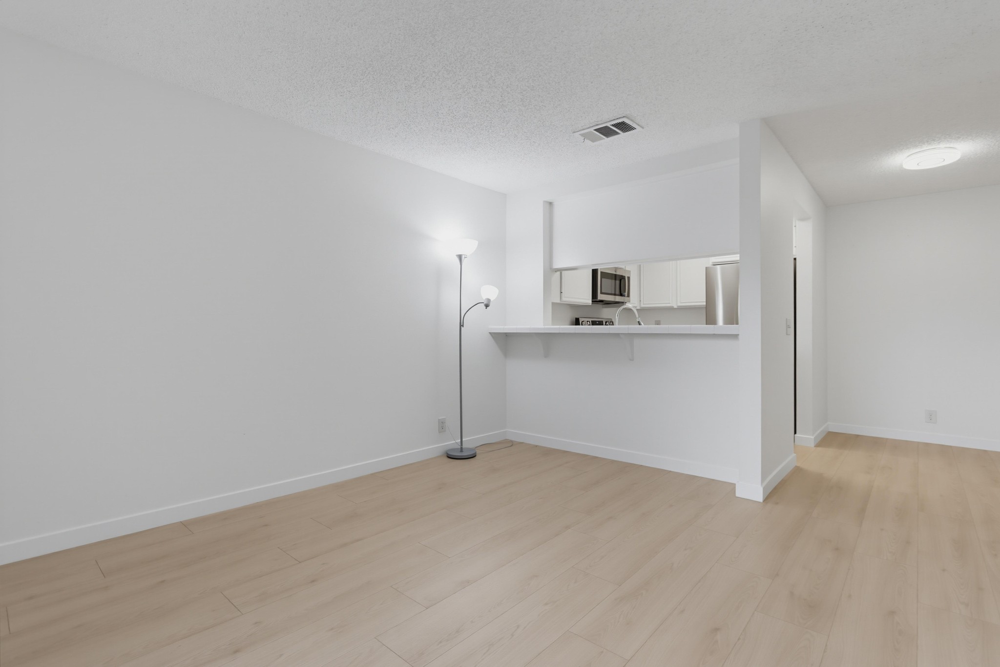 Virtual tour photo 16 of 30 for 3078 Broadway Unit 108