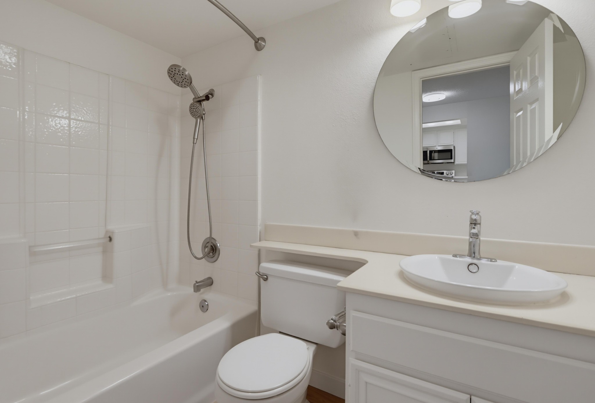 Virtual tour photo 19 of 30 for 3078 Broadway Unit 108