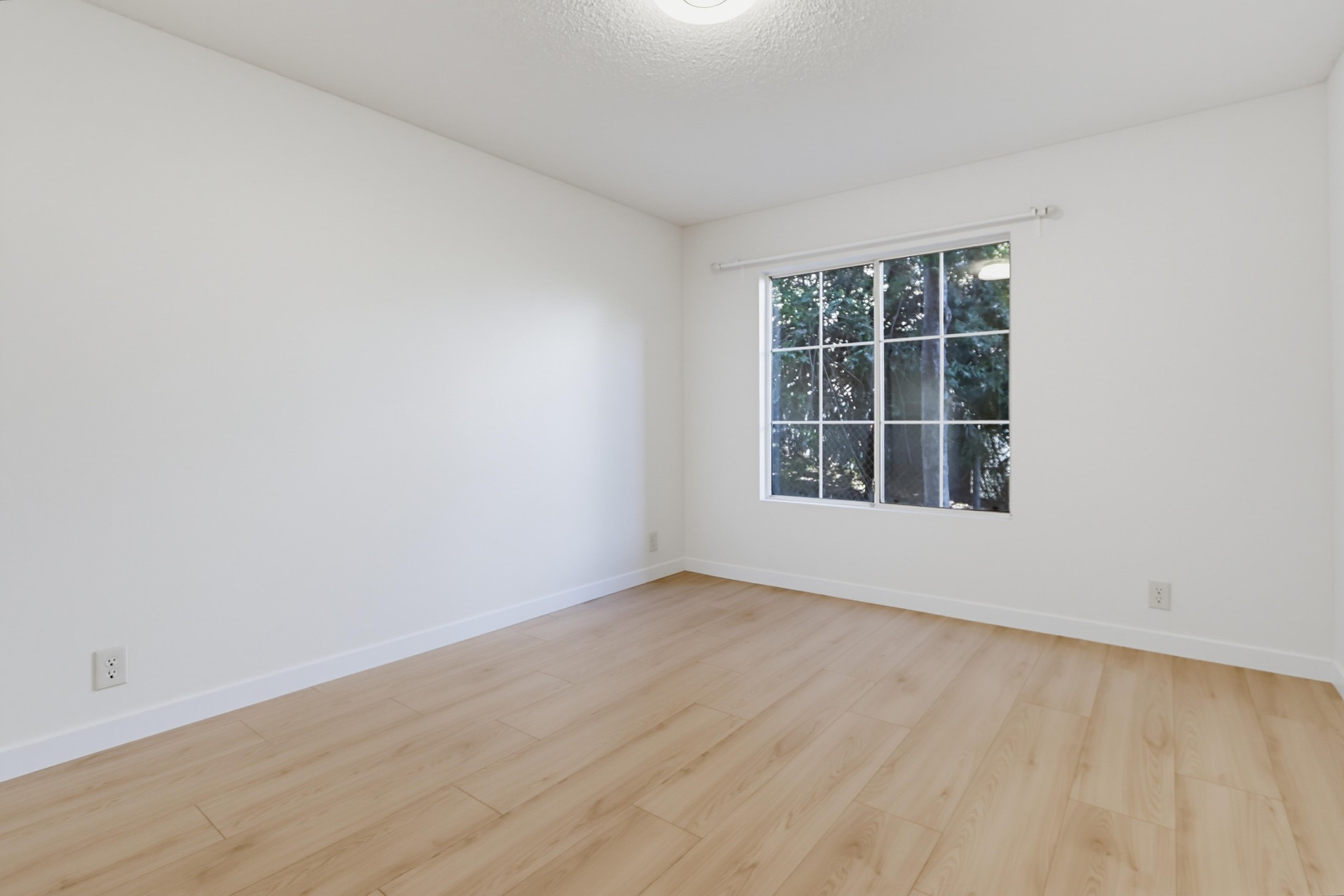 Virtual tour photo 21 of 30 for 3078 Broadway Unit 108