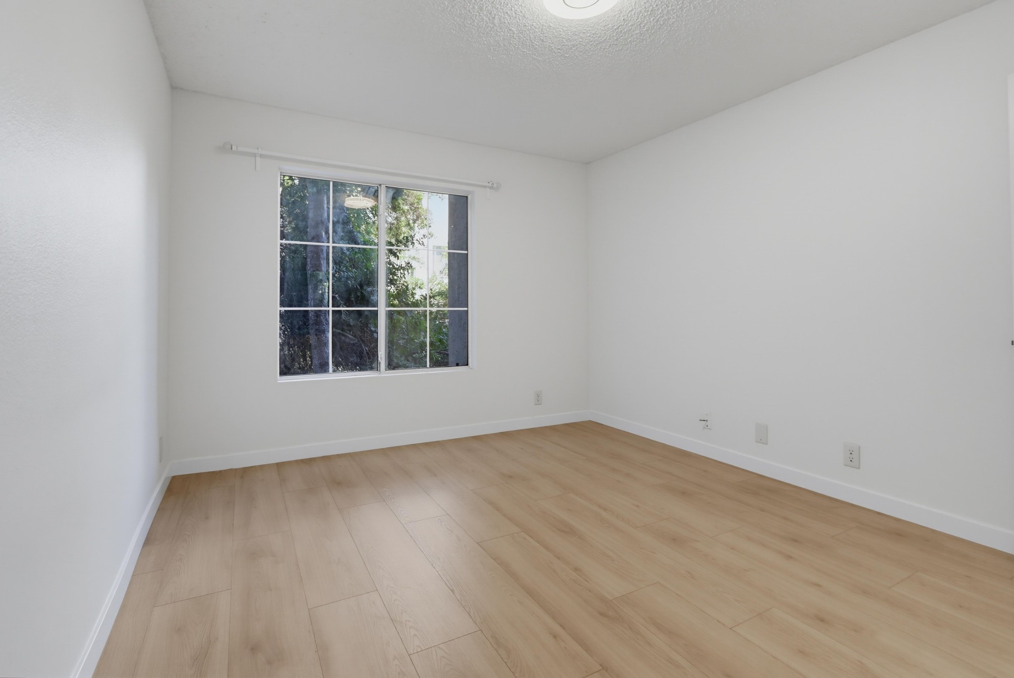 Virtual tour photo 22 of 30 for 3078 Broadway Unit 108