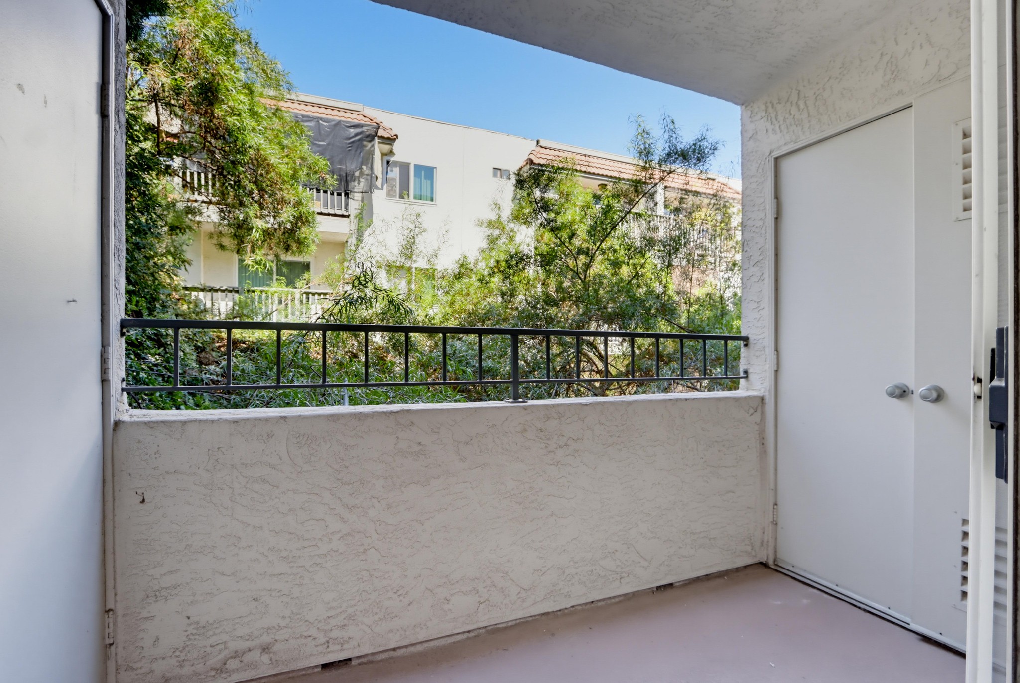Virtual tour photo 25 of 30 for 3078 Broadway Unit 108