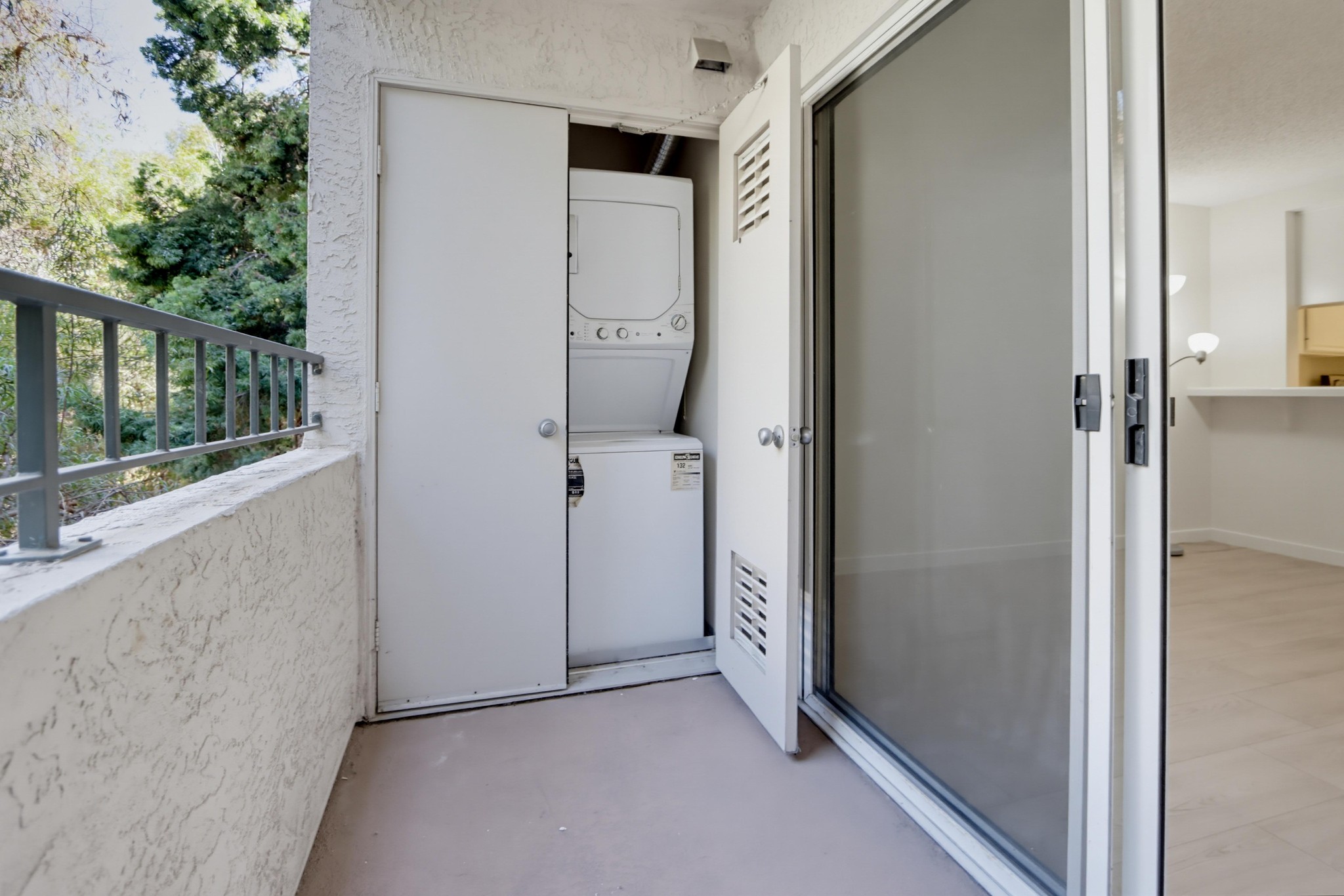 Virtual tour photo 27 of 30 for 3078 Broadway Unit 108