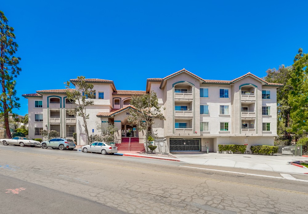 Virtual tour photo 1 of 46 for 3078 Broadway UNIT 117