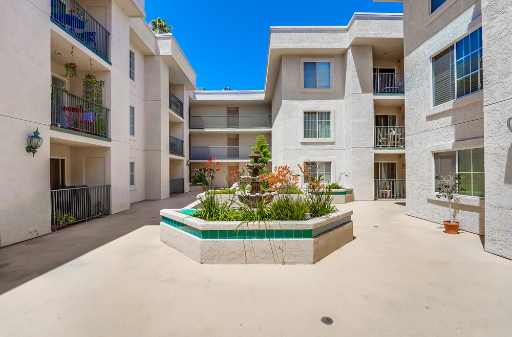 Virtual tour photo 7 of 46 for 3078 Broadway UNIT 117