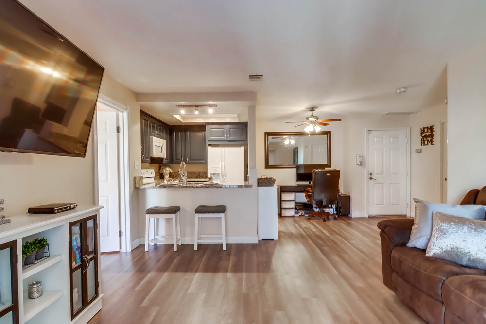 Virtual tour photo 12 of 39 for 3078 Broadway UNIT 202
