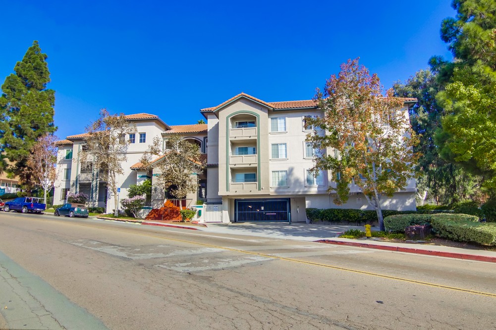 Virtual tour photo 1 of 41 for 3078 Broadway
