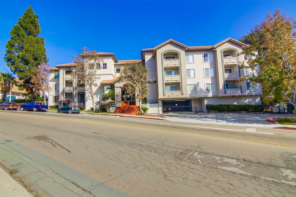 Virtual tour photo 3 of 41 for 3078 Broadway