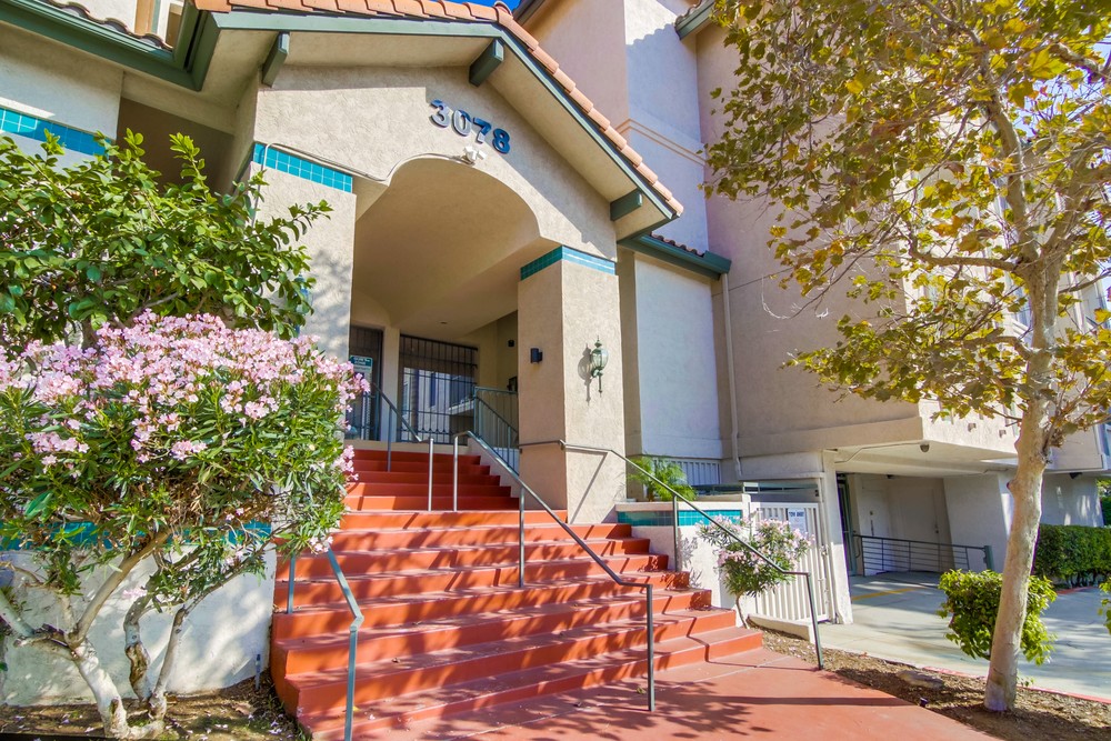 Virtual tour photo 6 of 41 for 3078 Broadway