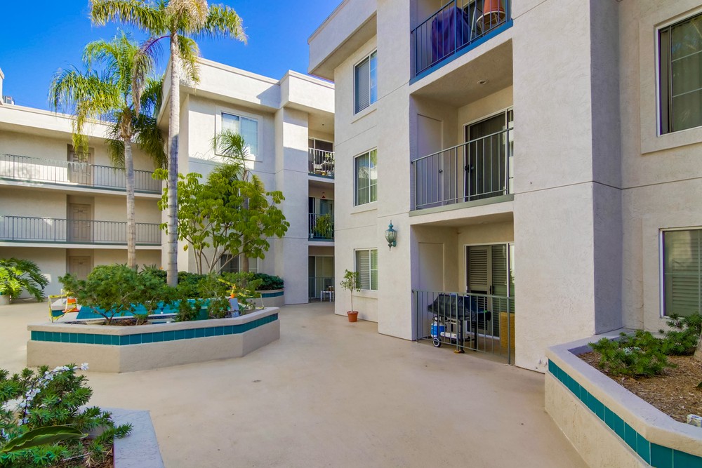 Virtual tour photo 8 of 41 for 3078 Broadway