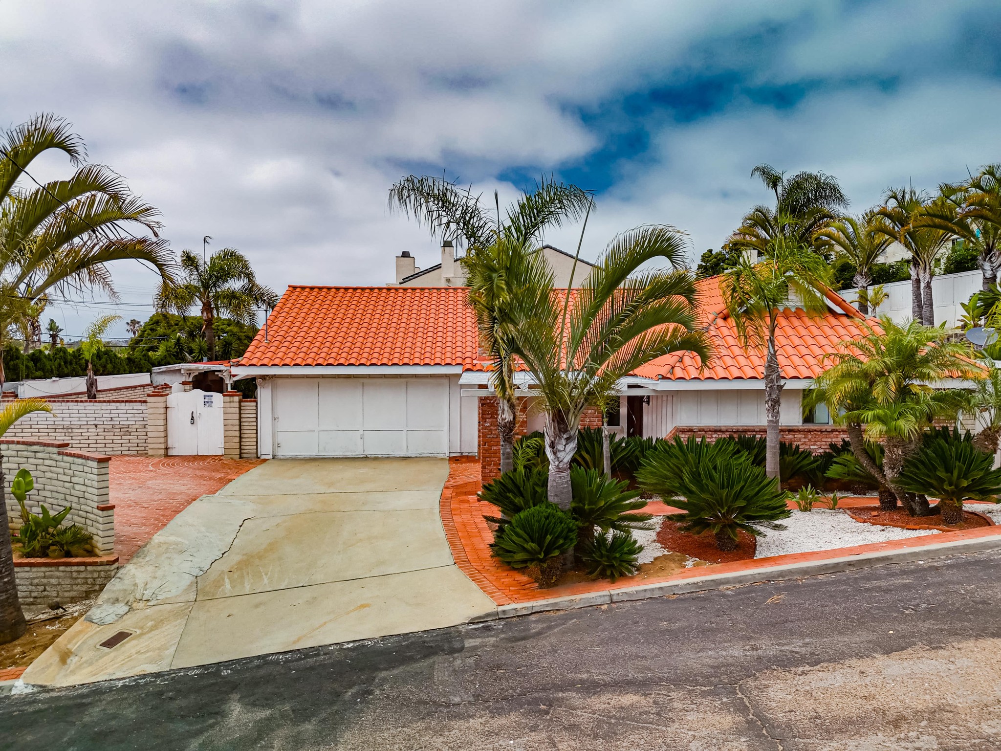 Virtual tour photo 3 of 21 for 308 Leeann Ln