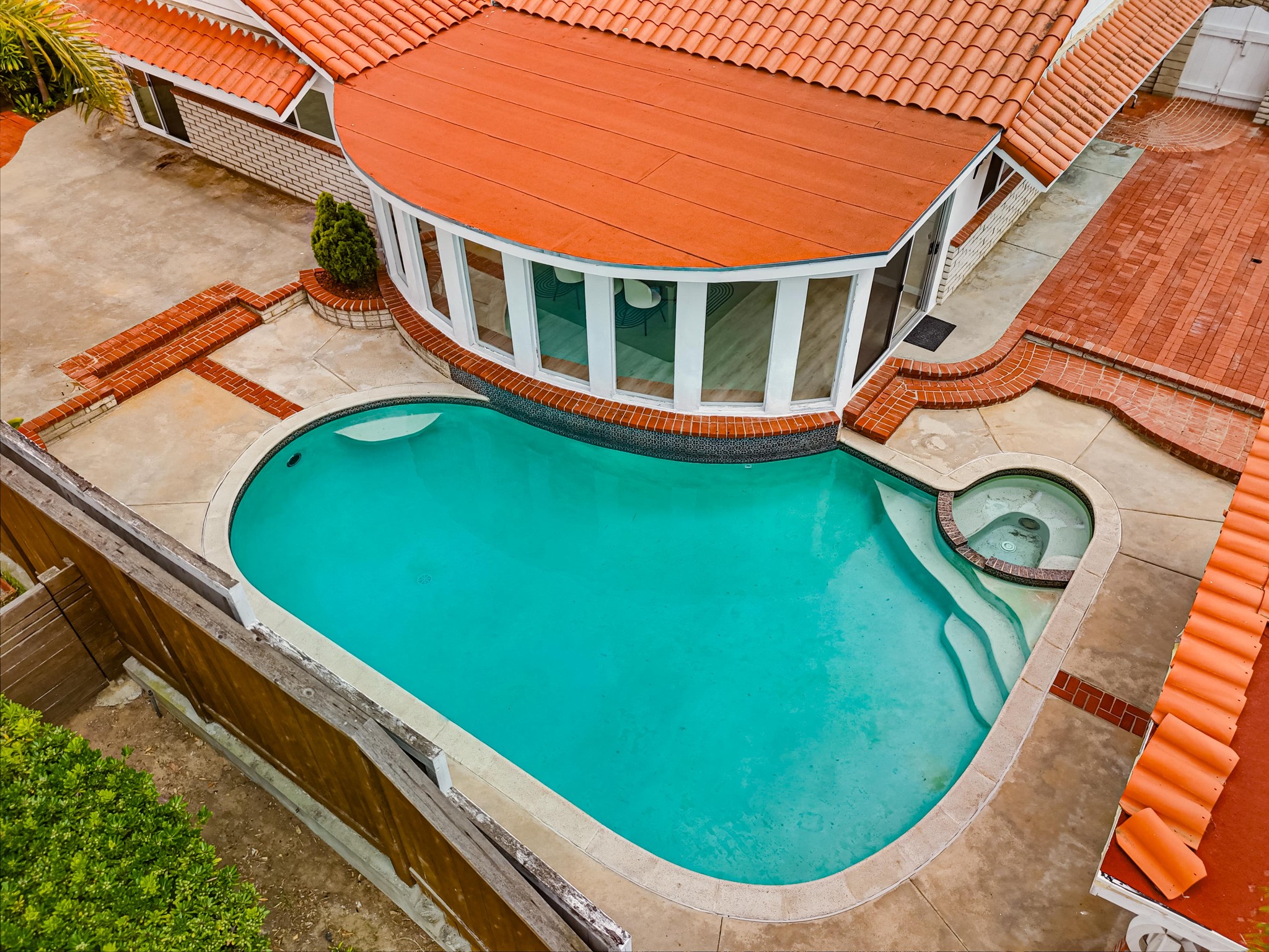Virtual tour photo 7 of 21 for 308 Leeann Ln