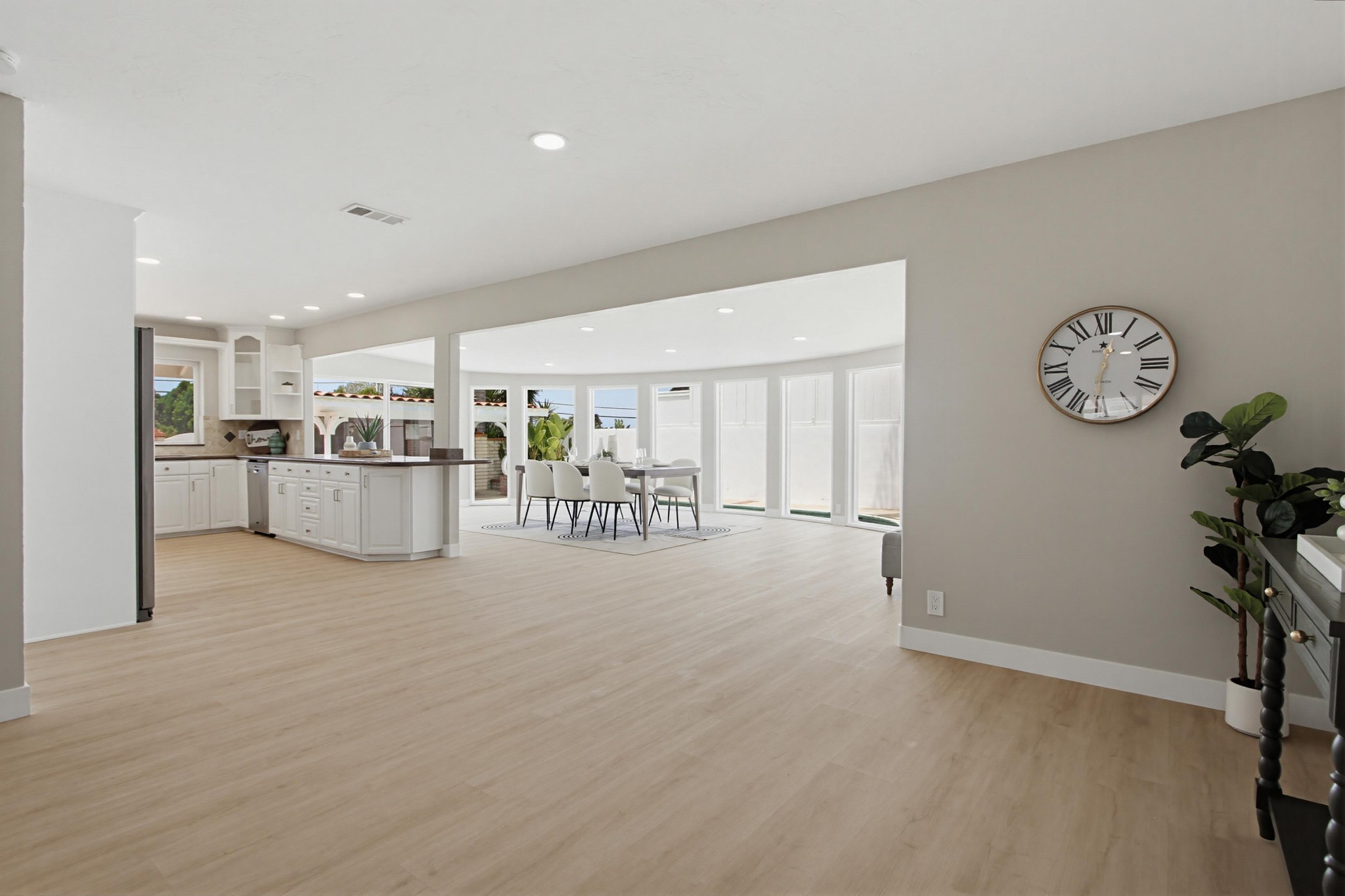 Virtual tour photo 16 of 121 for 308 Leeann Ln