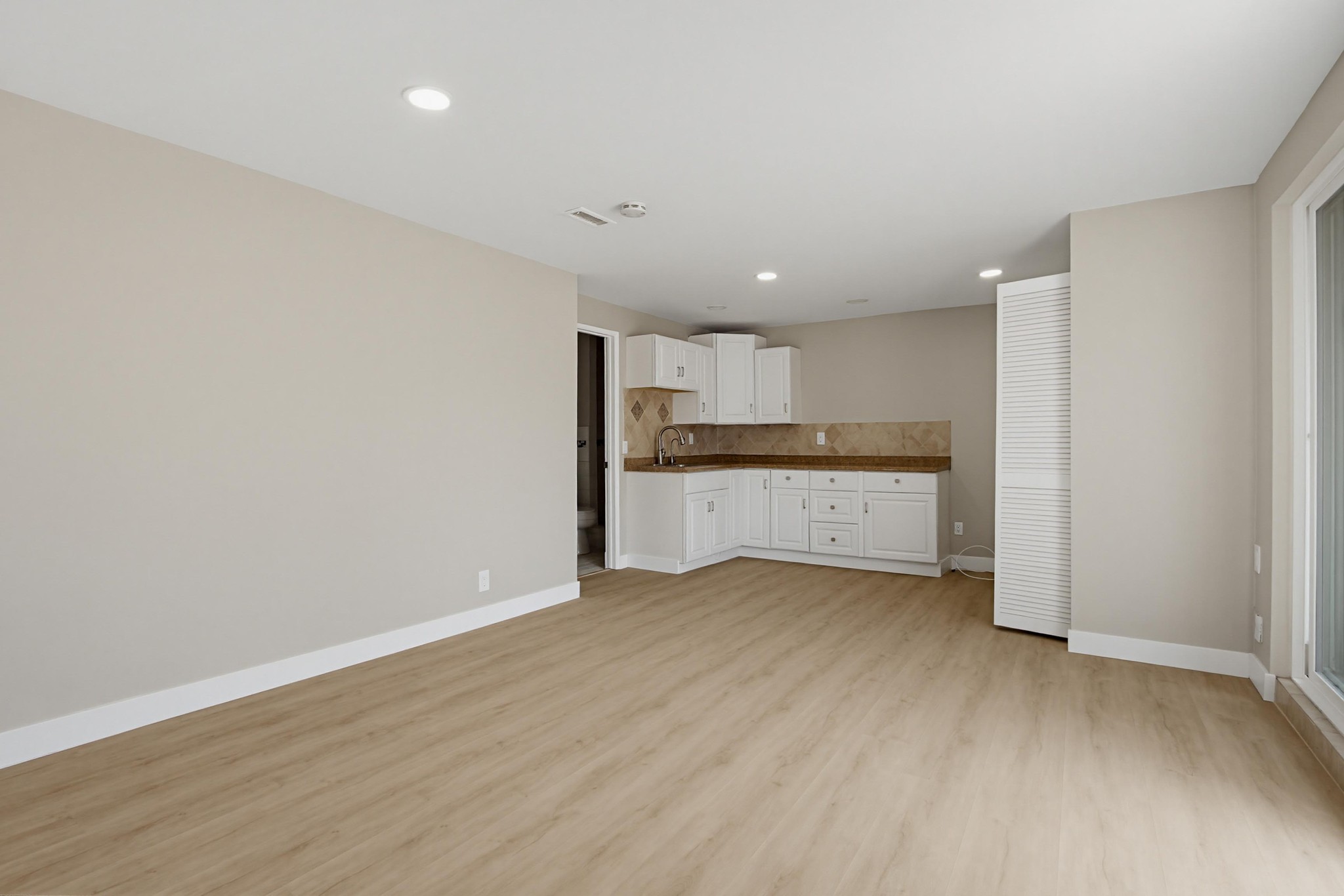 Virtual tour photo 68 of 121 for 308 Leeann Ln