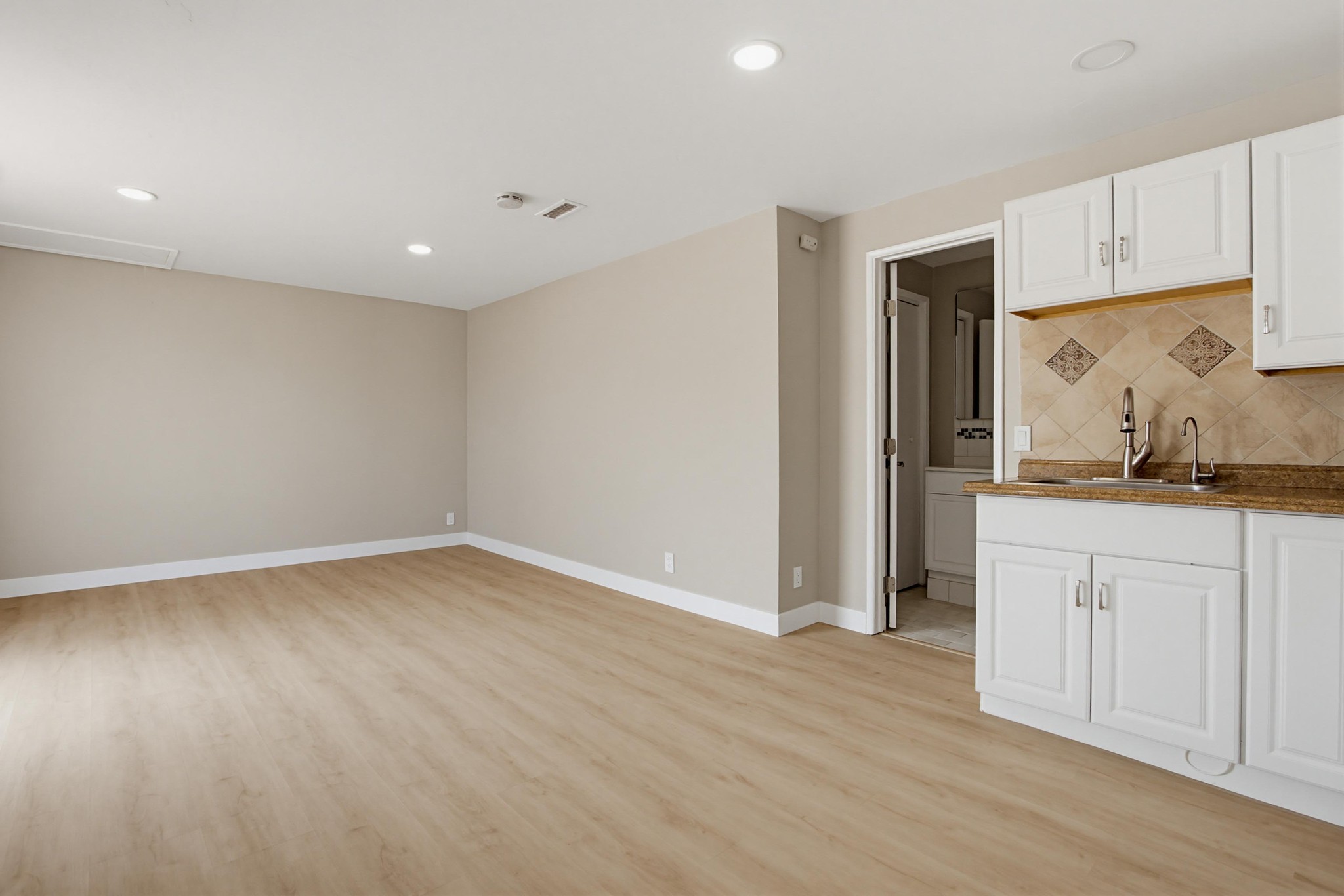 Virtual tour photo 71 of 121 for 308 Leeann Ln