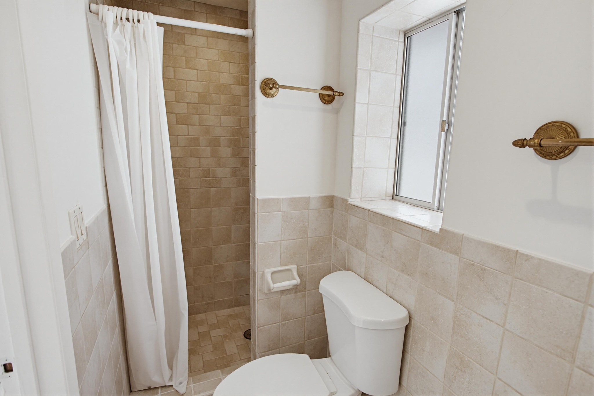 Virtual tour photo 80 of 121 for 308 Leeann Ln