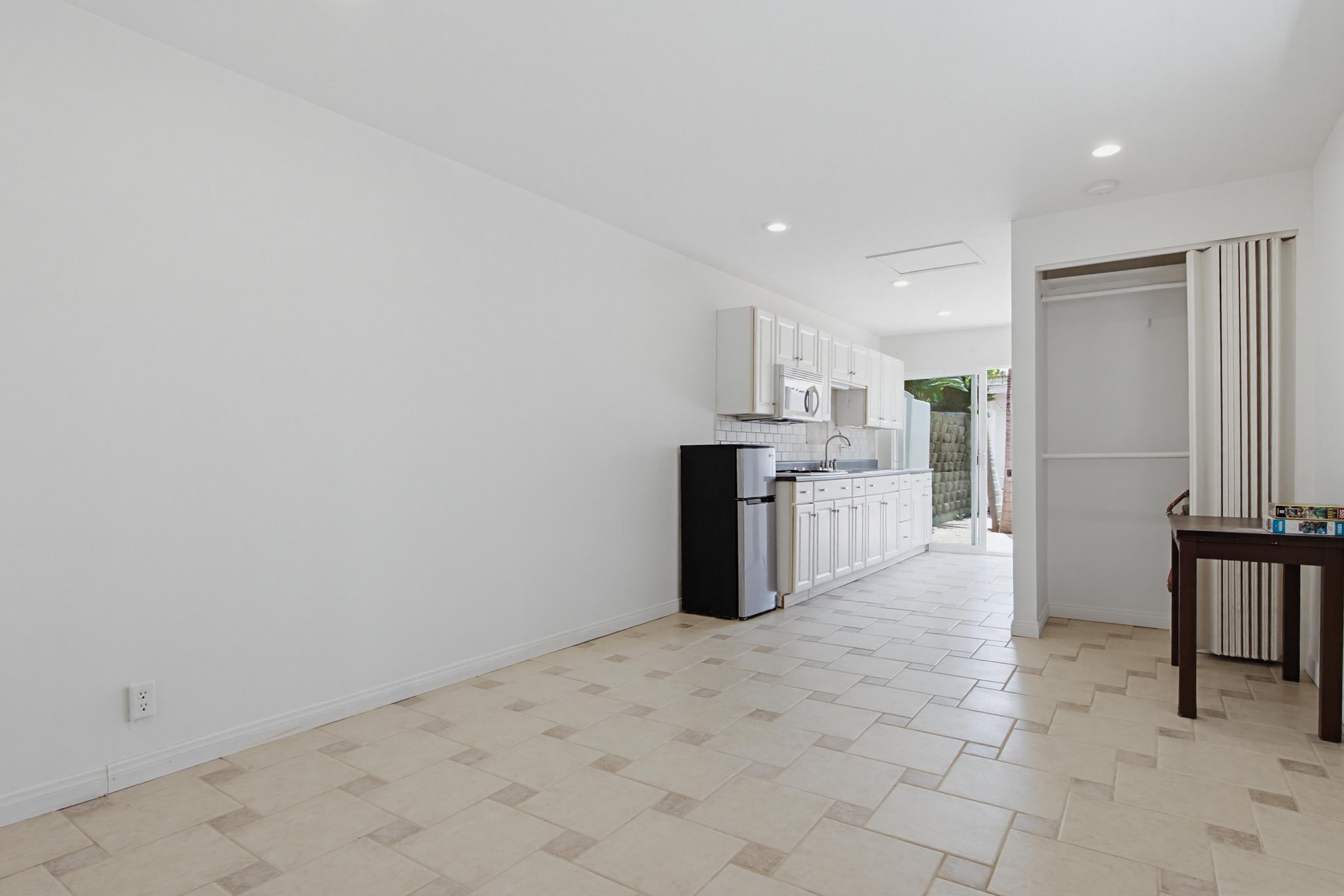 Virtual tour photo 81 of 121 for 308 Leeann Ln