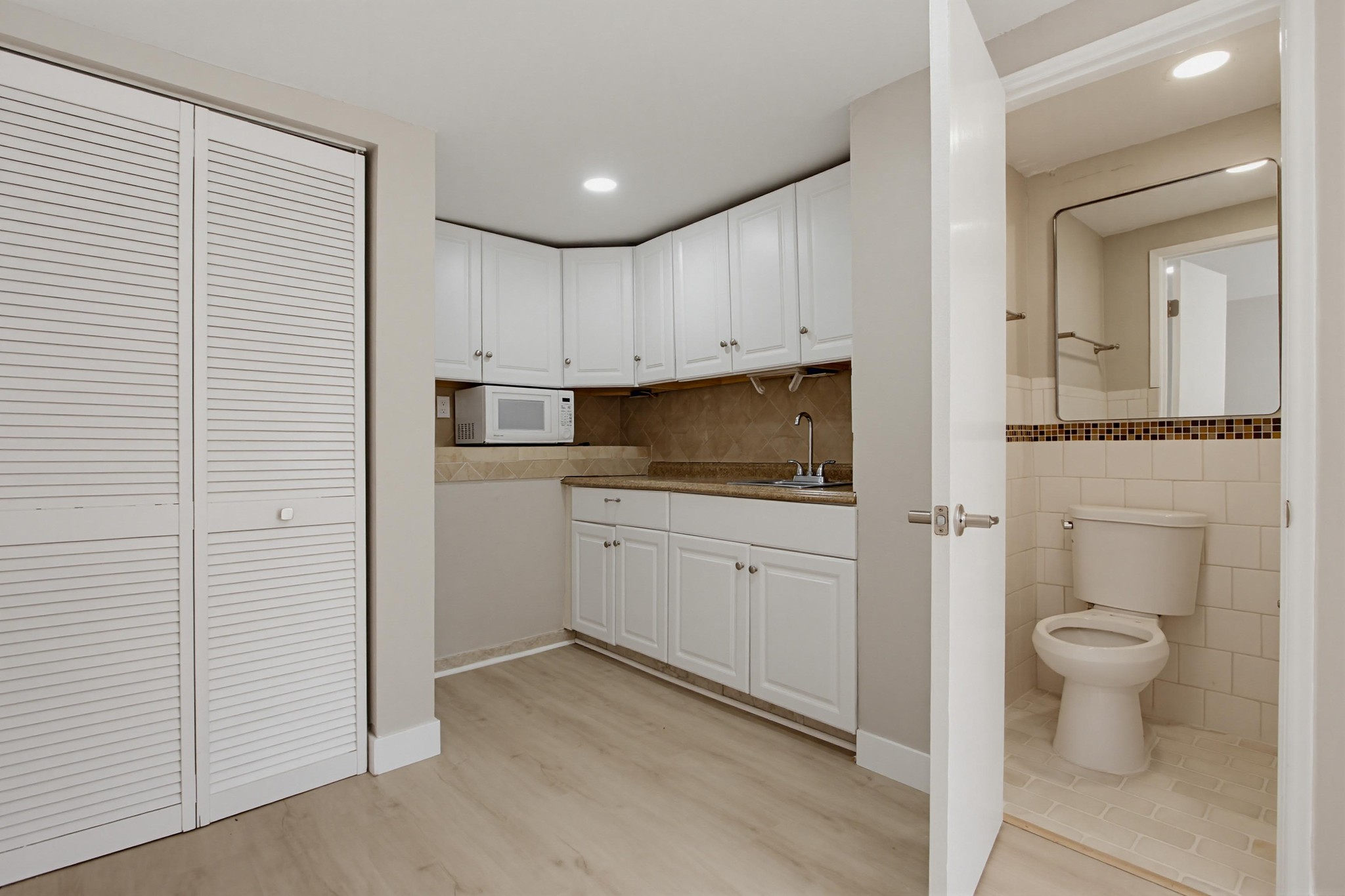 Virtual tour photo 88 of 121 for 308 Leeann Ln