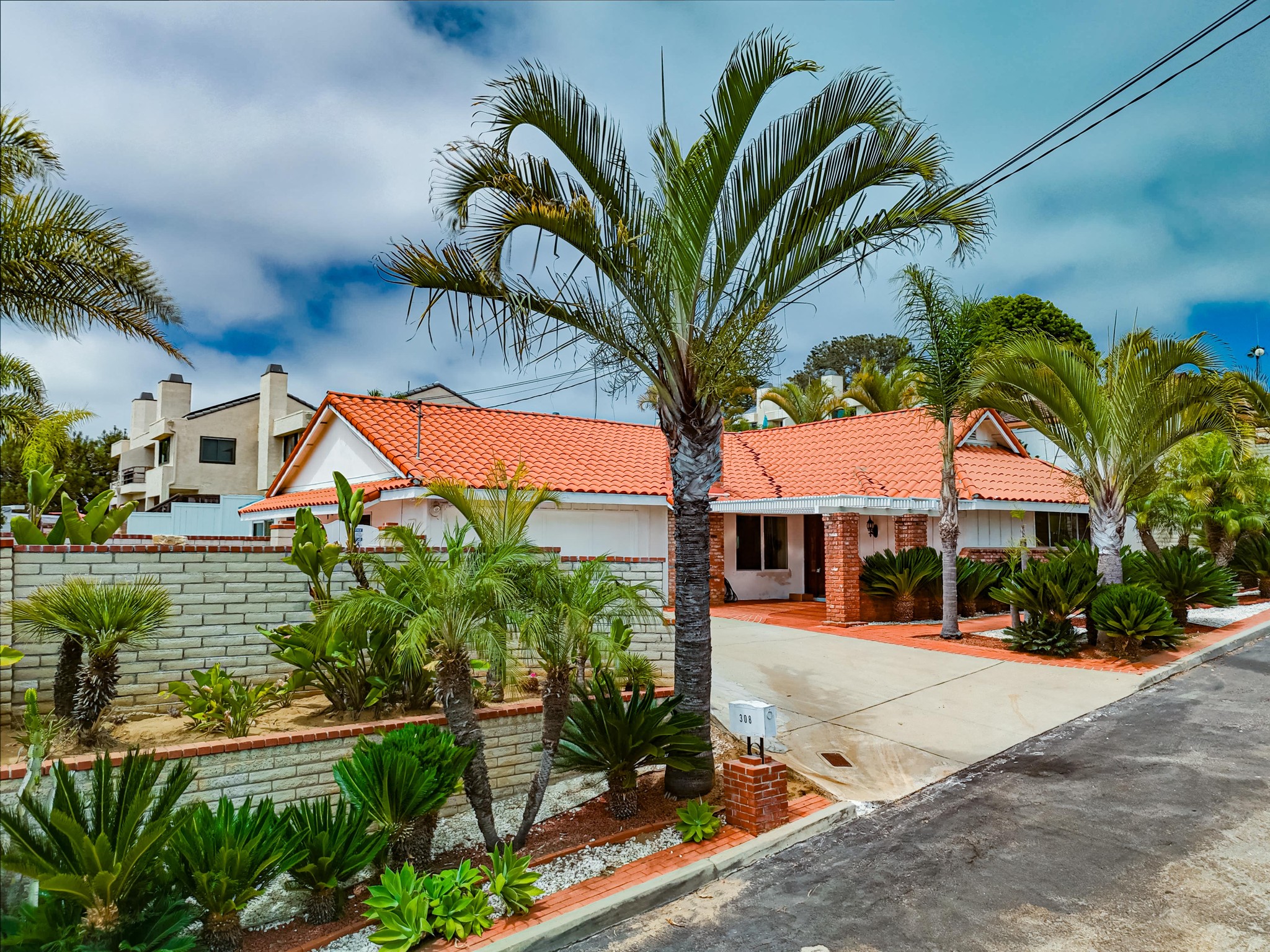 Virtual tour photo 93 of 121 for 308 Leeann Ln