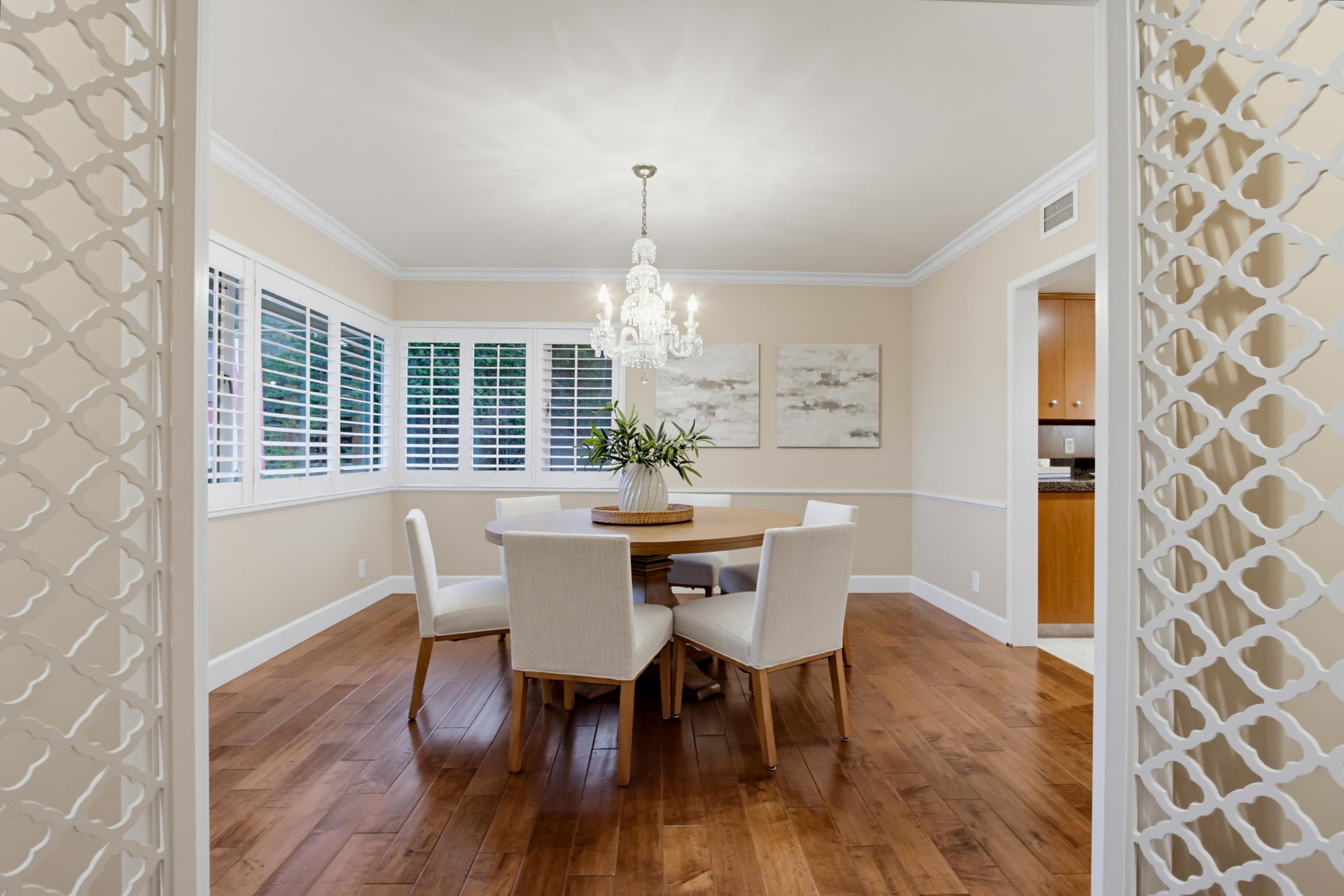 Virtual tour photo 34 of 100 for 3088 Skycrest Dr
