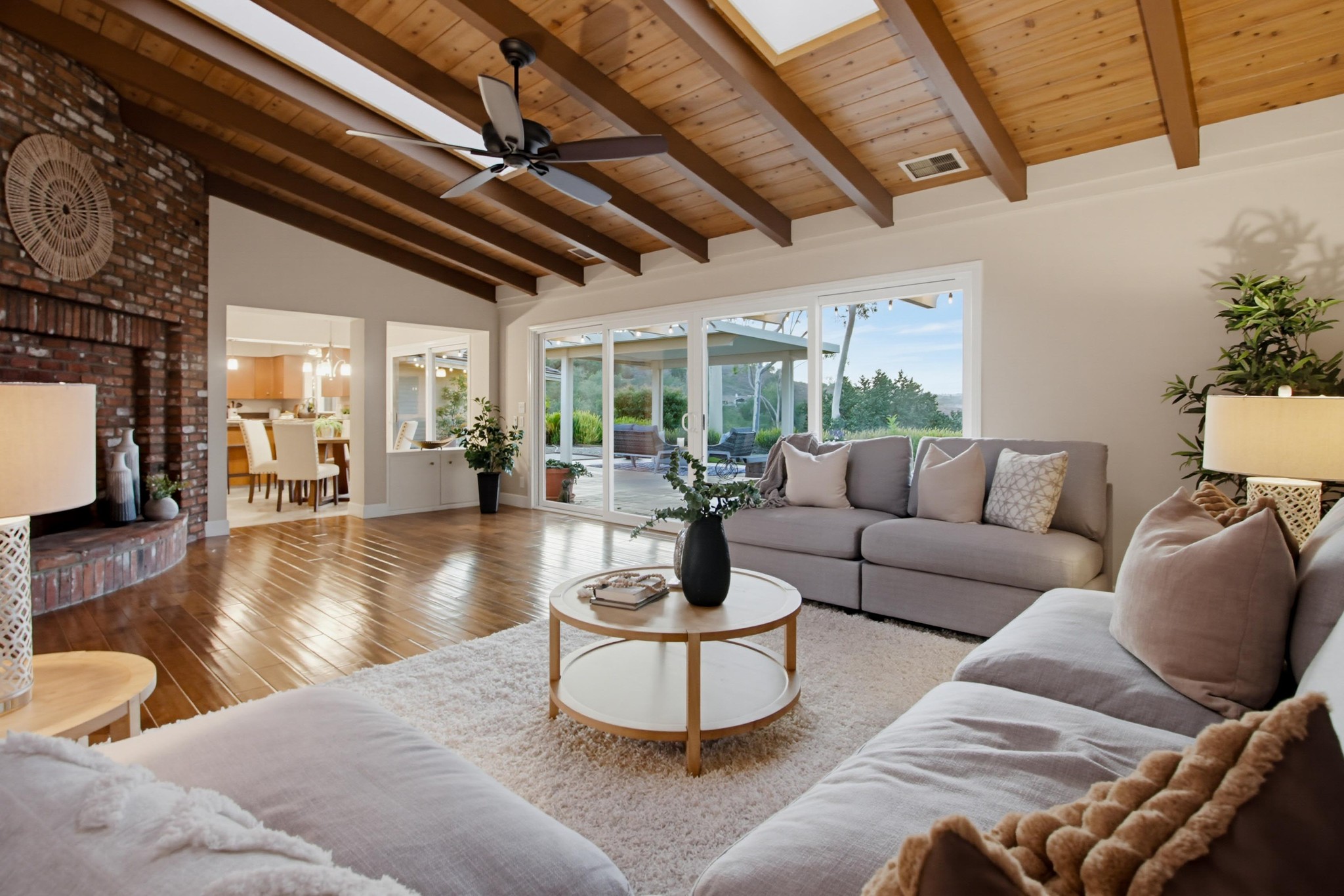 Virtual tour photo 17 of 100 for 3088 Skycrest Dr
