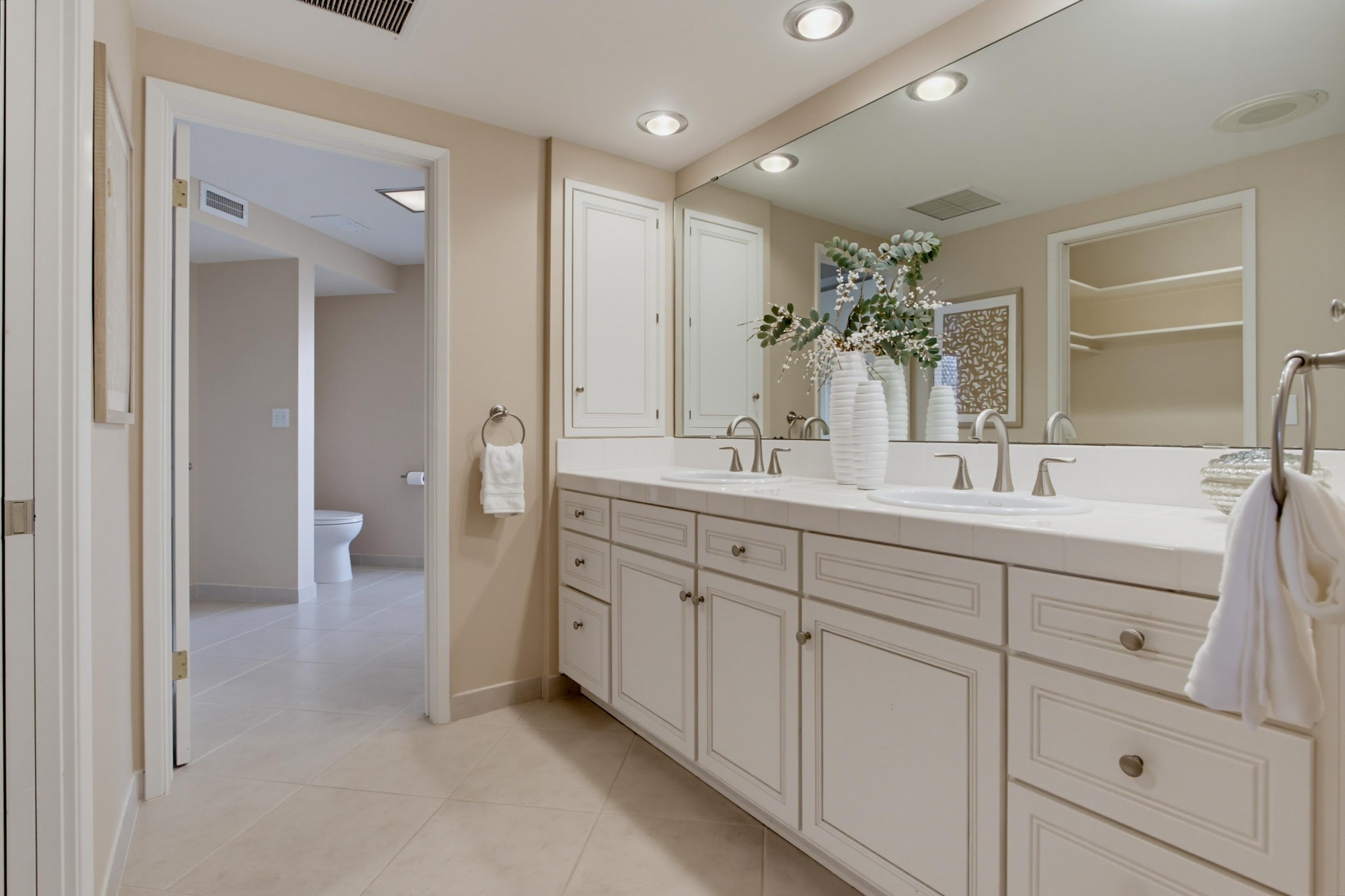 Virtual tour photo 40 of 100 for 3088 Skycrest Dr