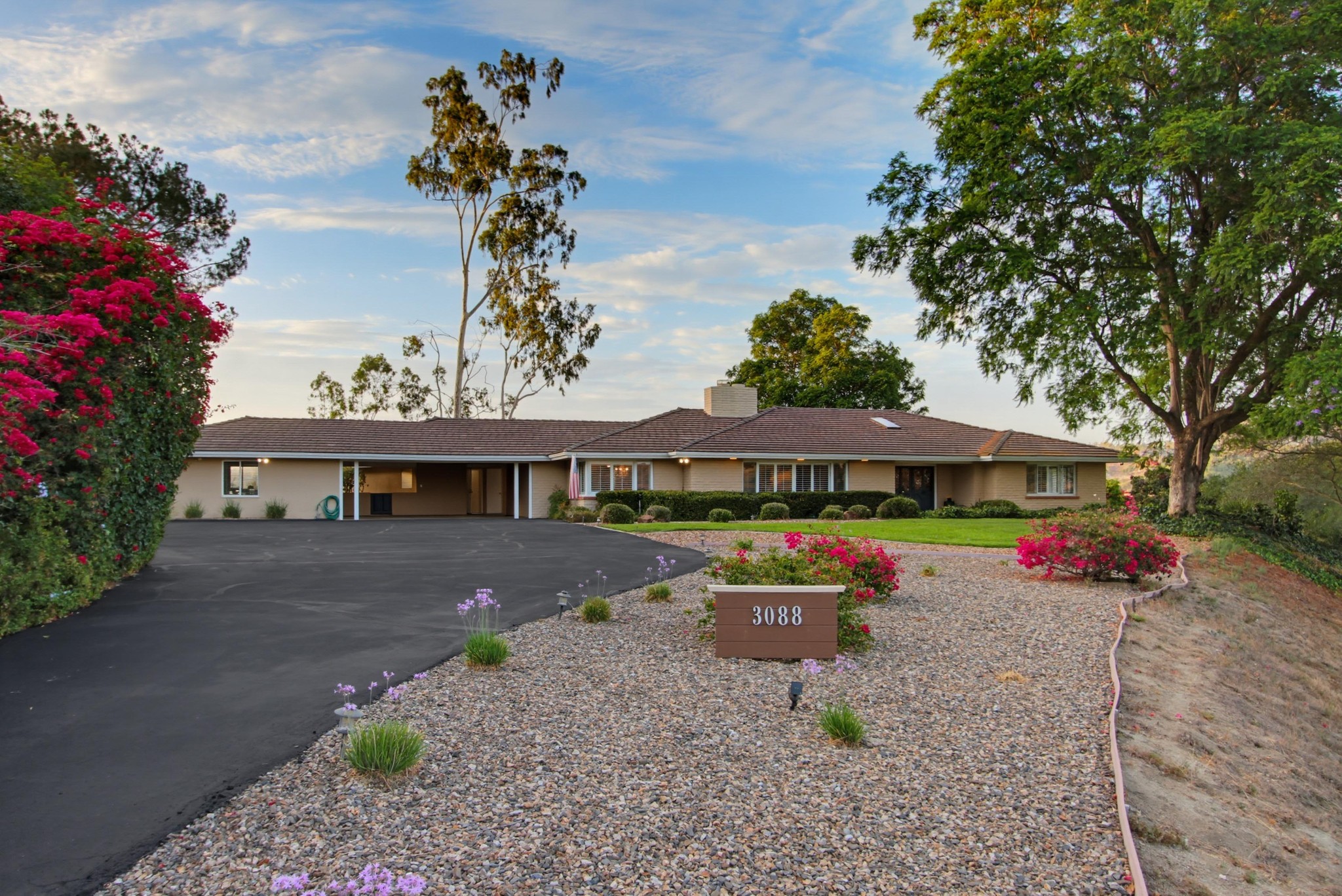 Virtual tour photo 80 of 100 for 3088 Skycrest Dr