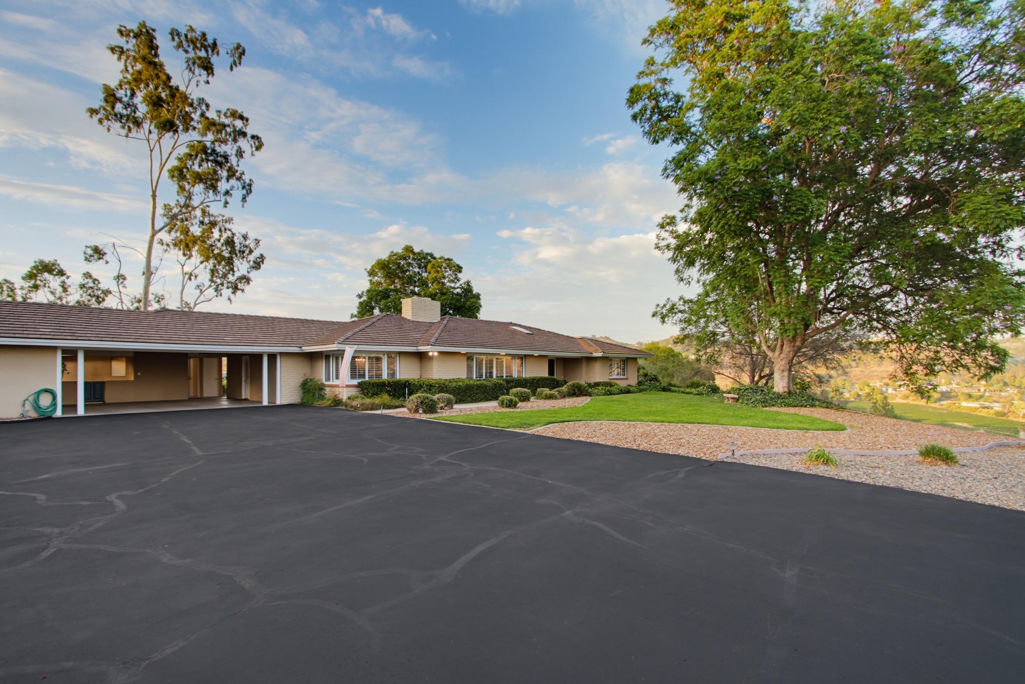 Virtual tour photo 83 of 100 for 3088 Skycrest Dr