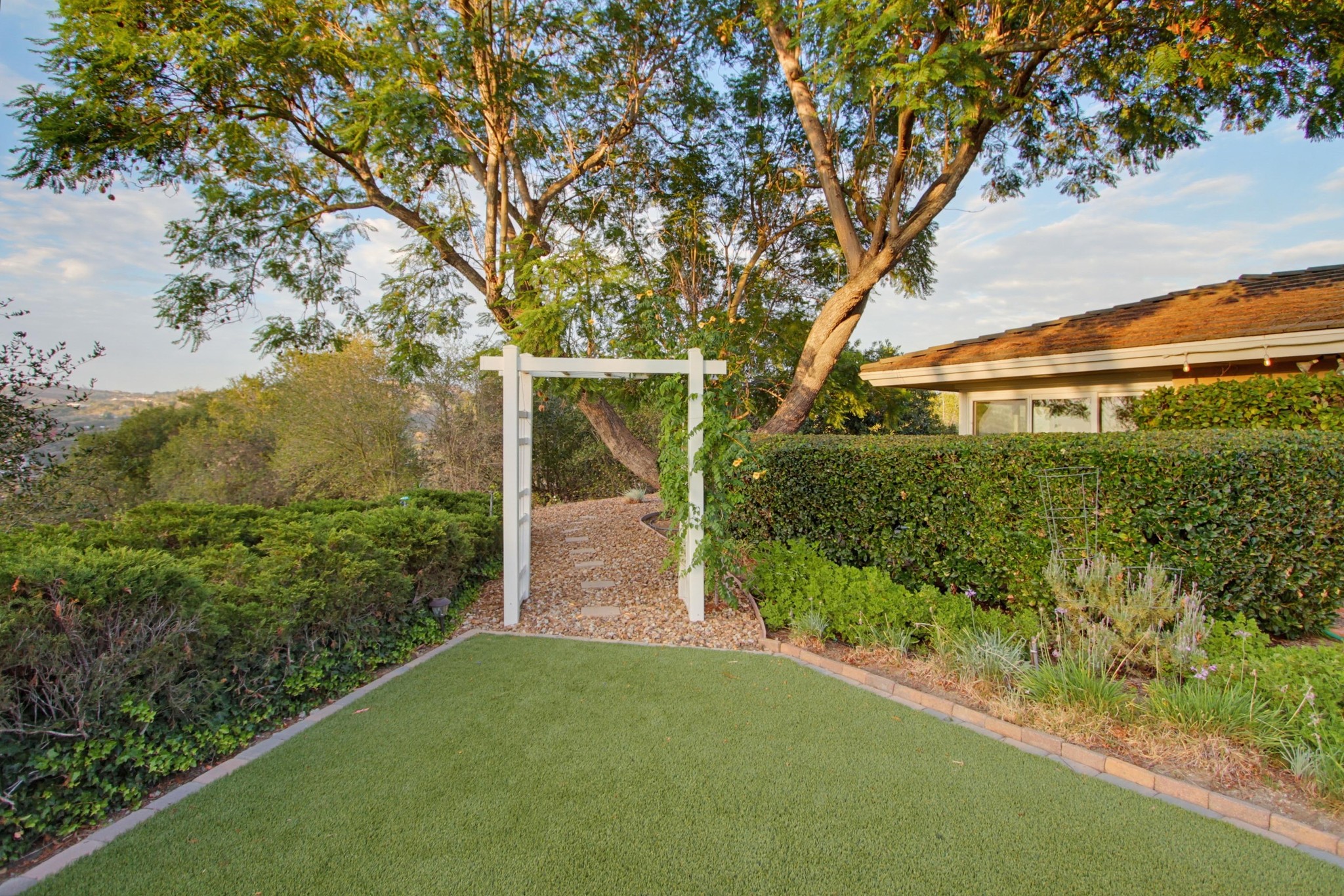 Virtual tour photo 94 of 100 for 3088 Skycrest Dr