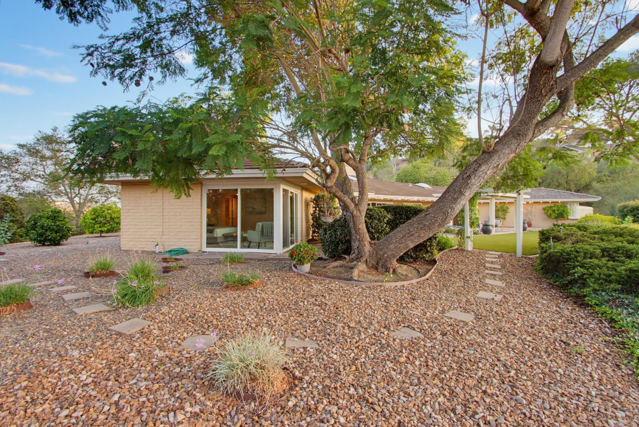 Virtual tour photo 95 of 100 for 3088 Skycrest Dr