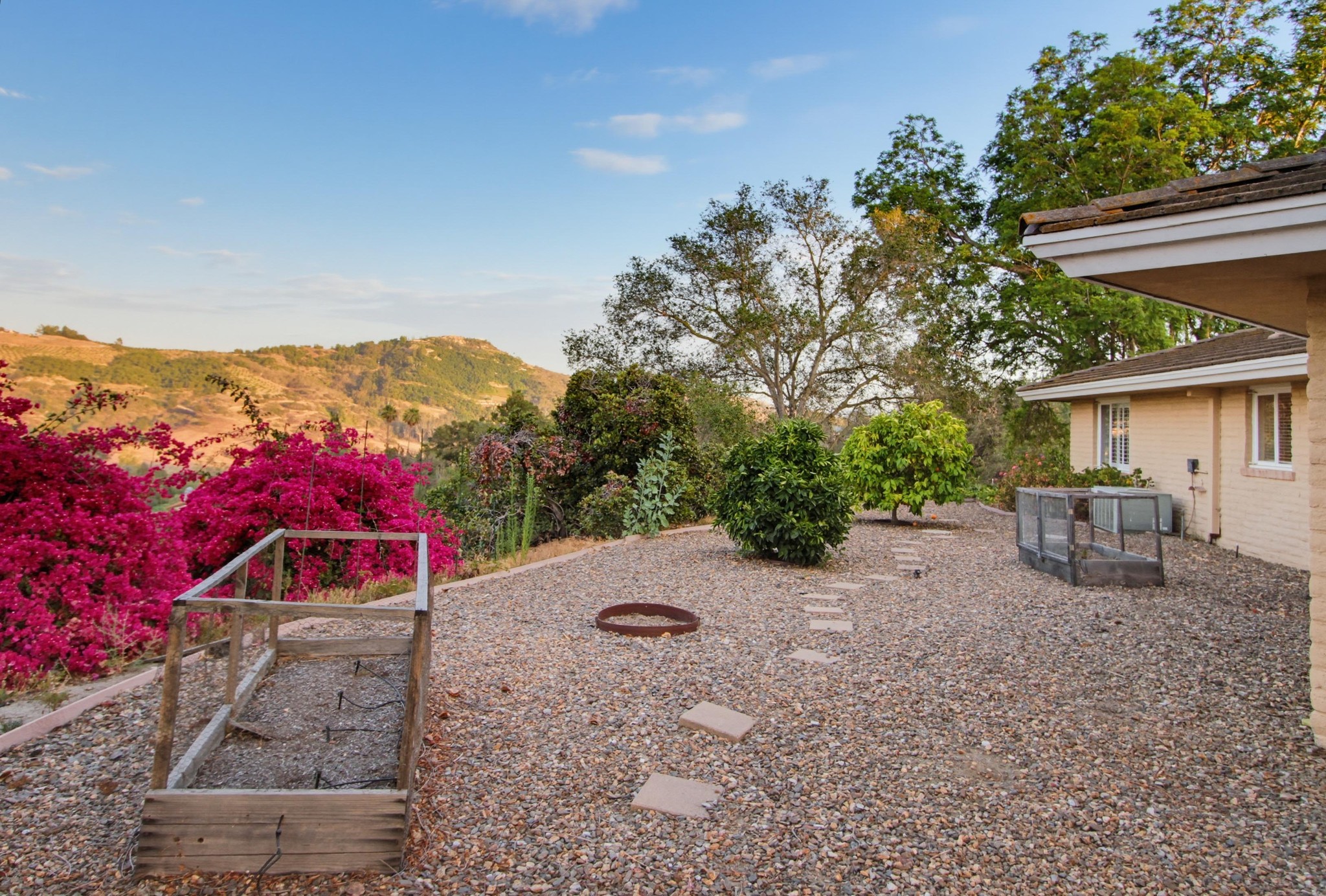 Virtual tour photo 97 of 100 for 3088 Skycrest Dr