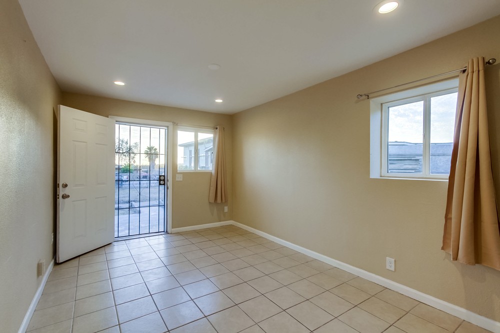 Virtual tour photo 15 of 48 for 309 S Willie James Jones Ave